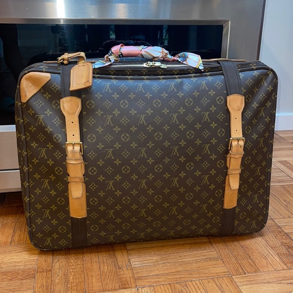 Louis Vuitton Handbags - SALE⭐️LV satellite 65 suitcase